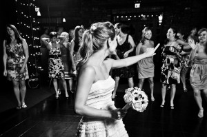 Bride-throw-bouquet-toss-black-white