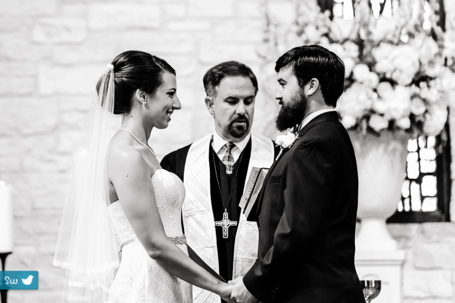 Westlake Presbyterian Church ceremony by Austin Wedding Photographer