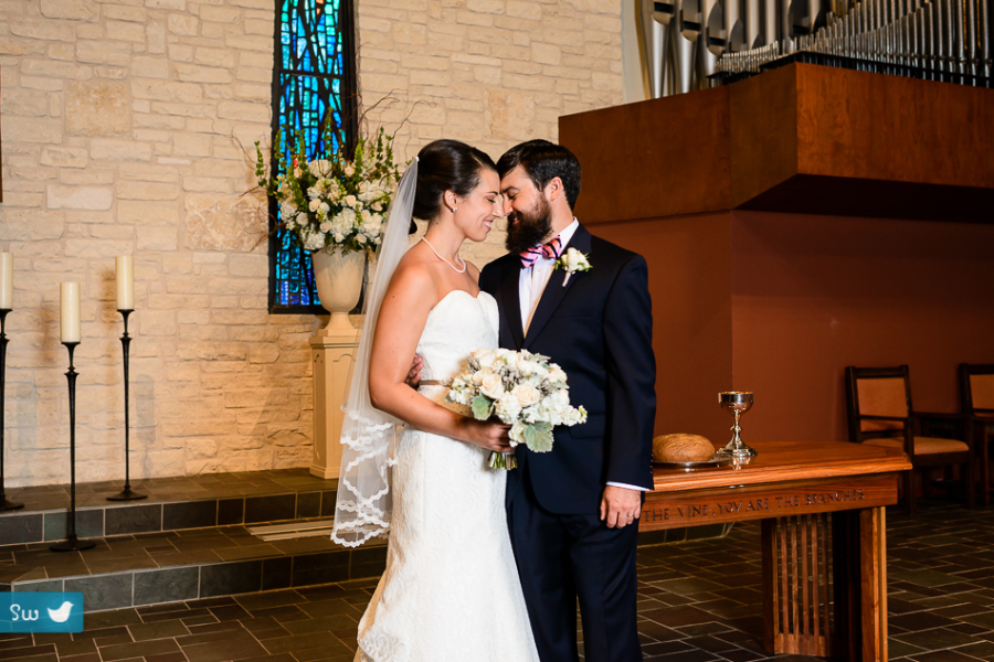 Portrait of bride and groom at Westlake Presbyterian Church by Austin Wedding Photographer