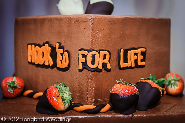 Hooked-For-Life-Wedding-Cake