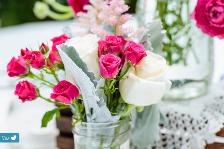 table vintage jars with roses